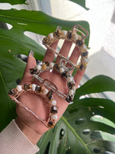 Load image into Gallery viewer, Crystal x Fresh Water Pearl Hair Claw