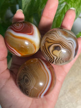 Load image into Gallery viewer, Sardonyx sphere— Stone of Strength & Protection