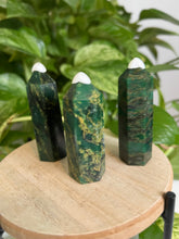 Load image into Gallery viewer, Emerald – The Stone of Love, Abundance & Heart-Centered Growth