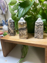 Load image into Gallery viewer, Calcite – The Stone of Clarity, Cleansing &amp; Positive Energy
