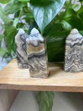 Load image into Gallery viewer, Calcite – The Stone of Clarity, Cleansing &amp; Positive Energy
